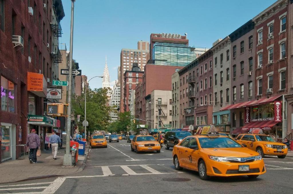 Mid Town East Street Apartments Next To Times Square New York Exterior foto